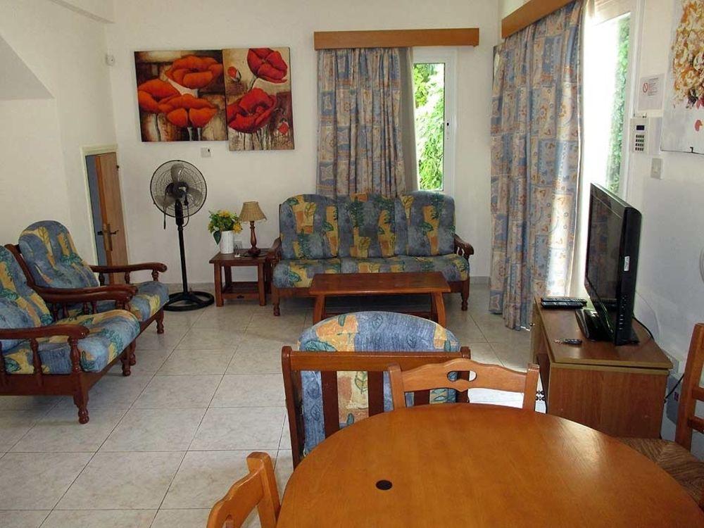 Rododafni Villas Klorakas Exteriér fotografie