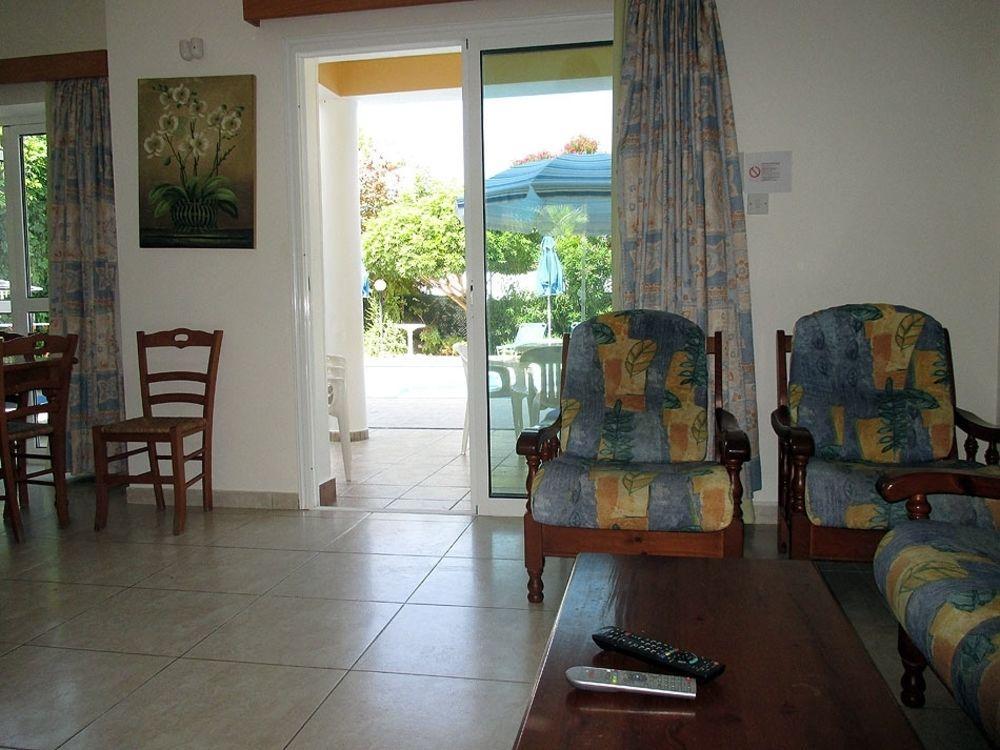 Rododafni Villas Klorakas Exteriér fotografie