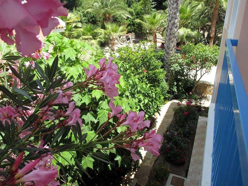 Rododafni Villas Klorakas Exteriér fotografie