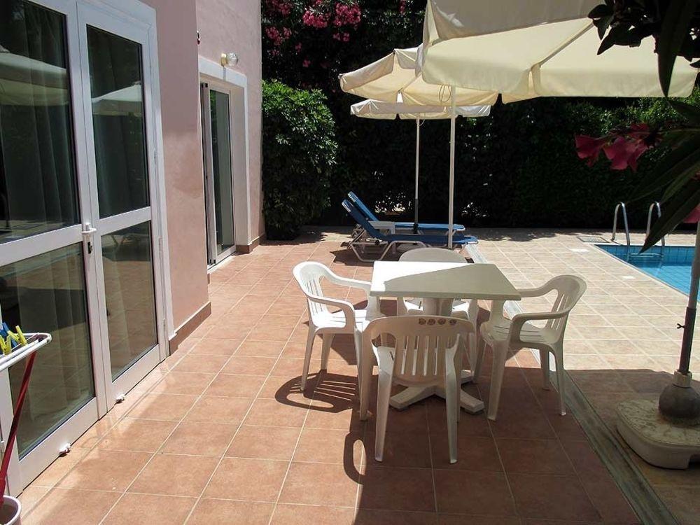 Rododafni Villas Klorakas Exteriér fotografie