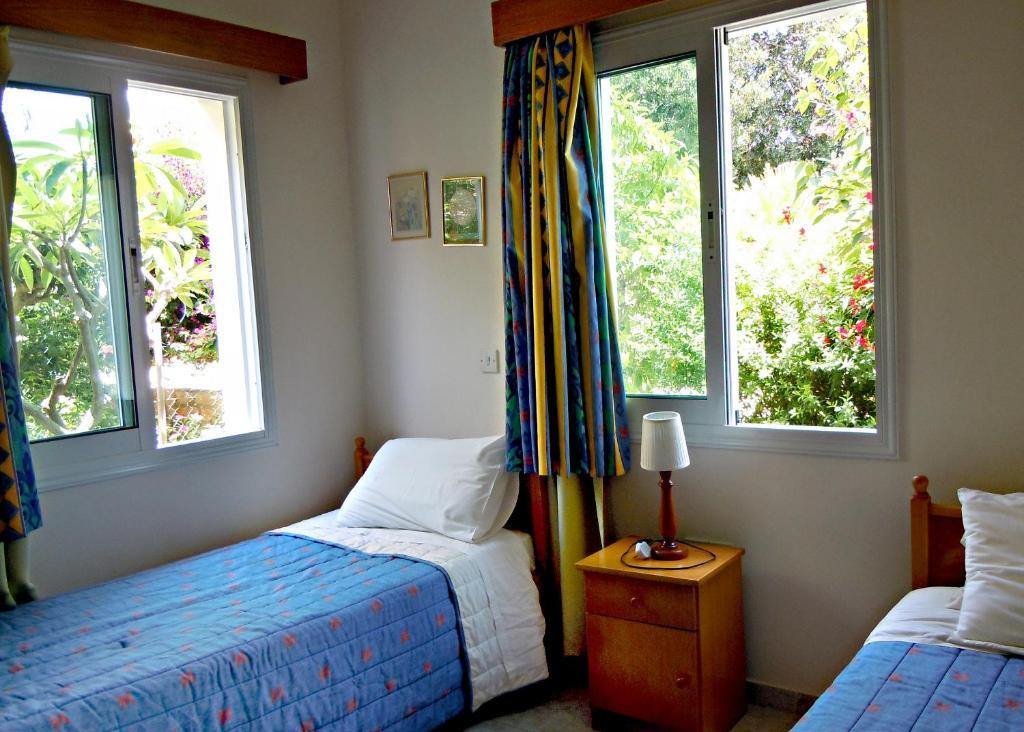 Rododafni Villas Klorakas Pokoj fotografie