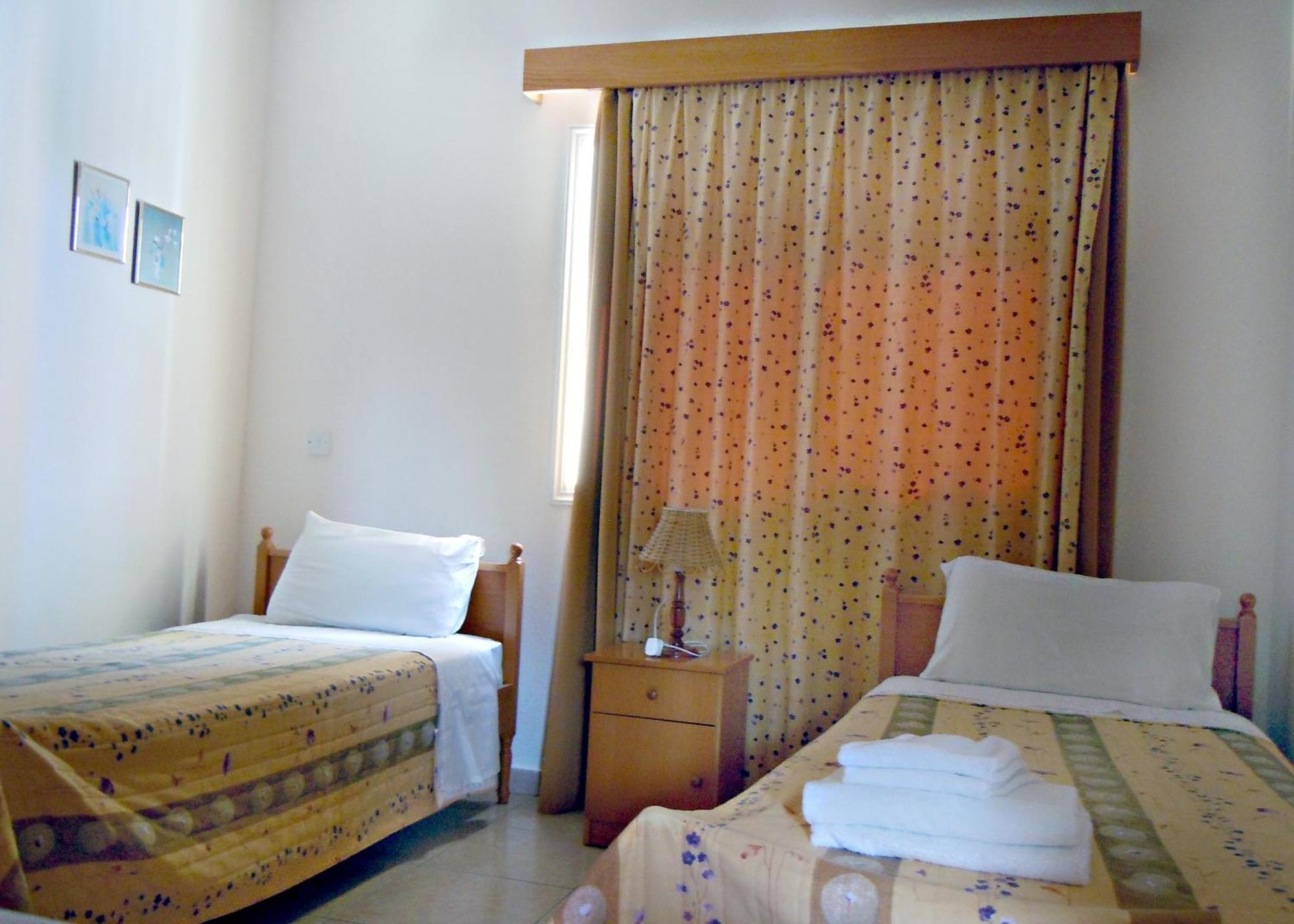 Rododafni Villas Klorakas Exteriér fotografie